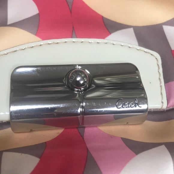 Coach Kristin Chain Link Signature Purse - Picture 2 of 8